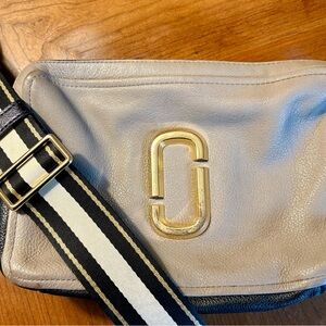 Marc Jacobs Taupe Leather Crossbody Gold Double J Large Purse Bag Softshot 21